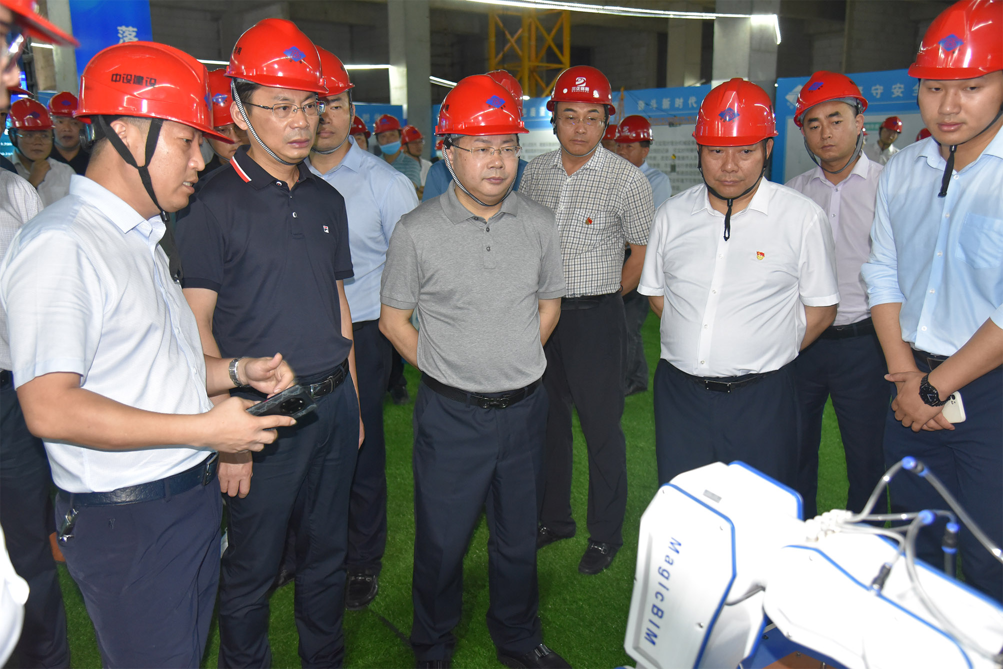 落實安全責任 推動安全發(fā)展——2021年蘇州市住建局安全生產(chǎn)標準化示范工地觀摩會在蘇州中設(shè)建設(shè)順利舉行